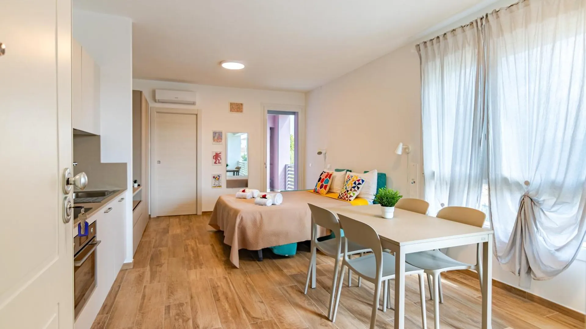 Ltapartments - Monolocale Con Parking A 10 Minuti Dalla Torre contacts