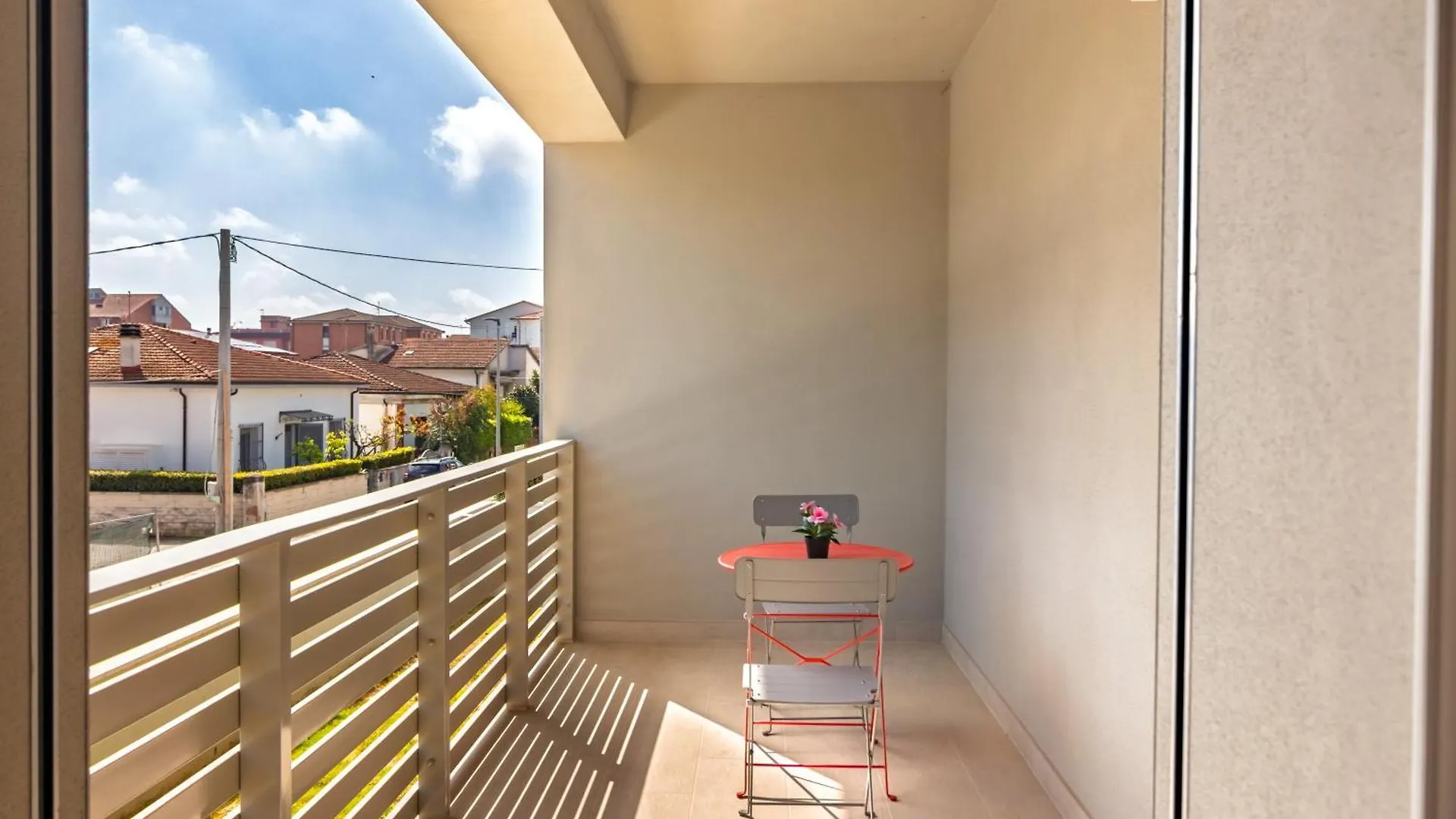 Apartment Ltapartments - Monolocale Con Parking A 10 Minuti Dalla Torre Pisa